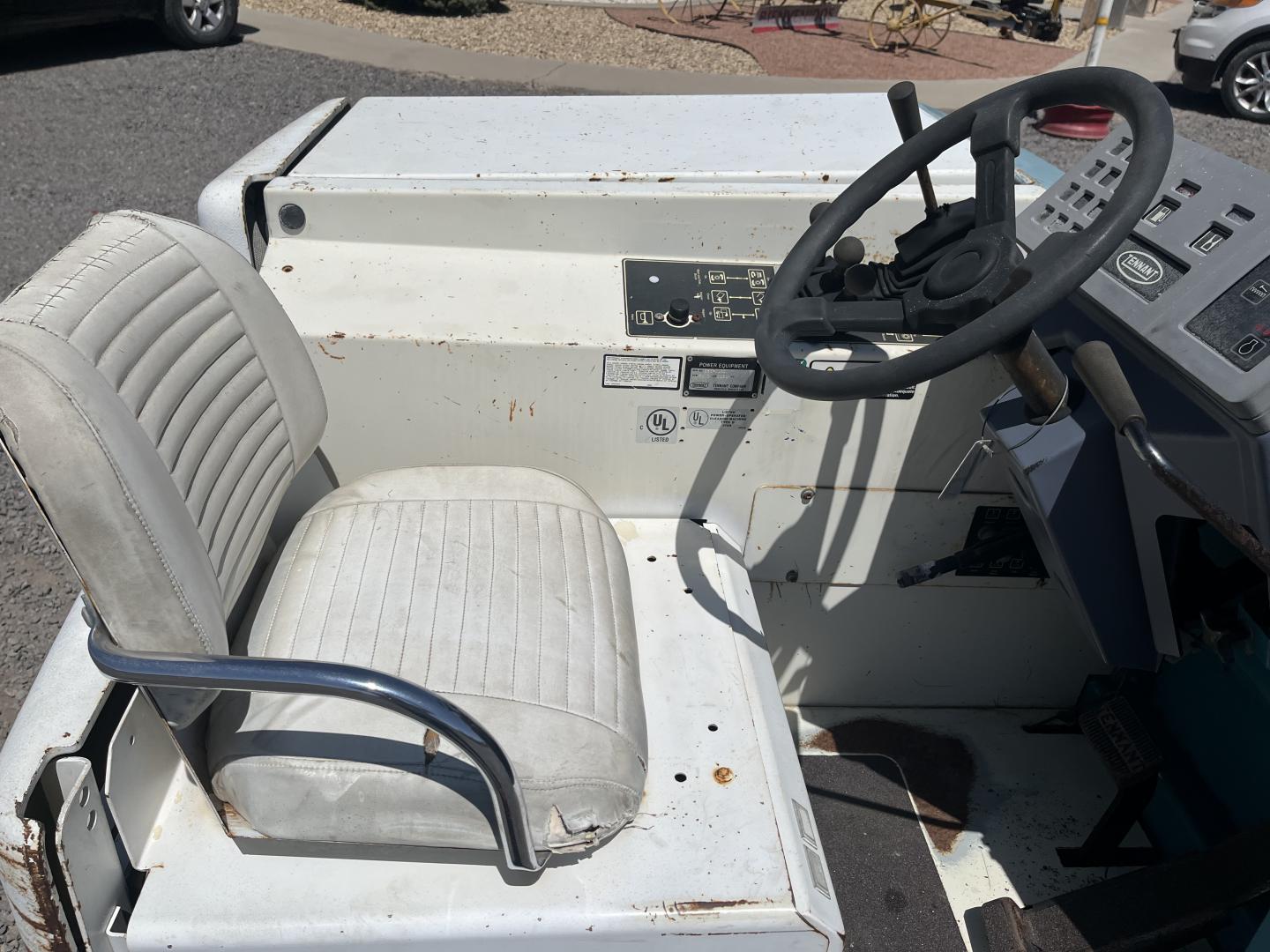 ./imagenes/INVOICE/2019/15384/BARREDORA TENNANT 355 (8).JPG